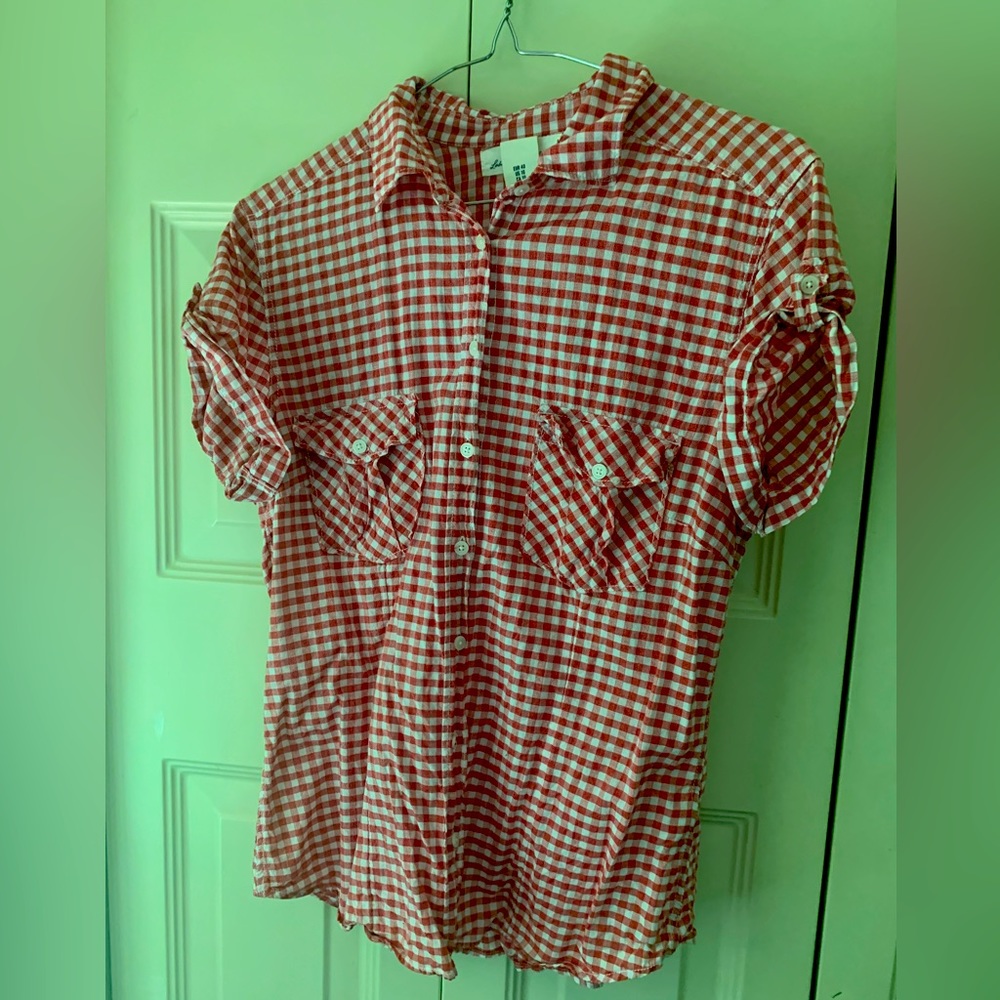red plaid button up shirt